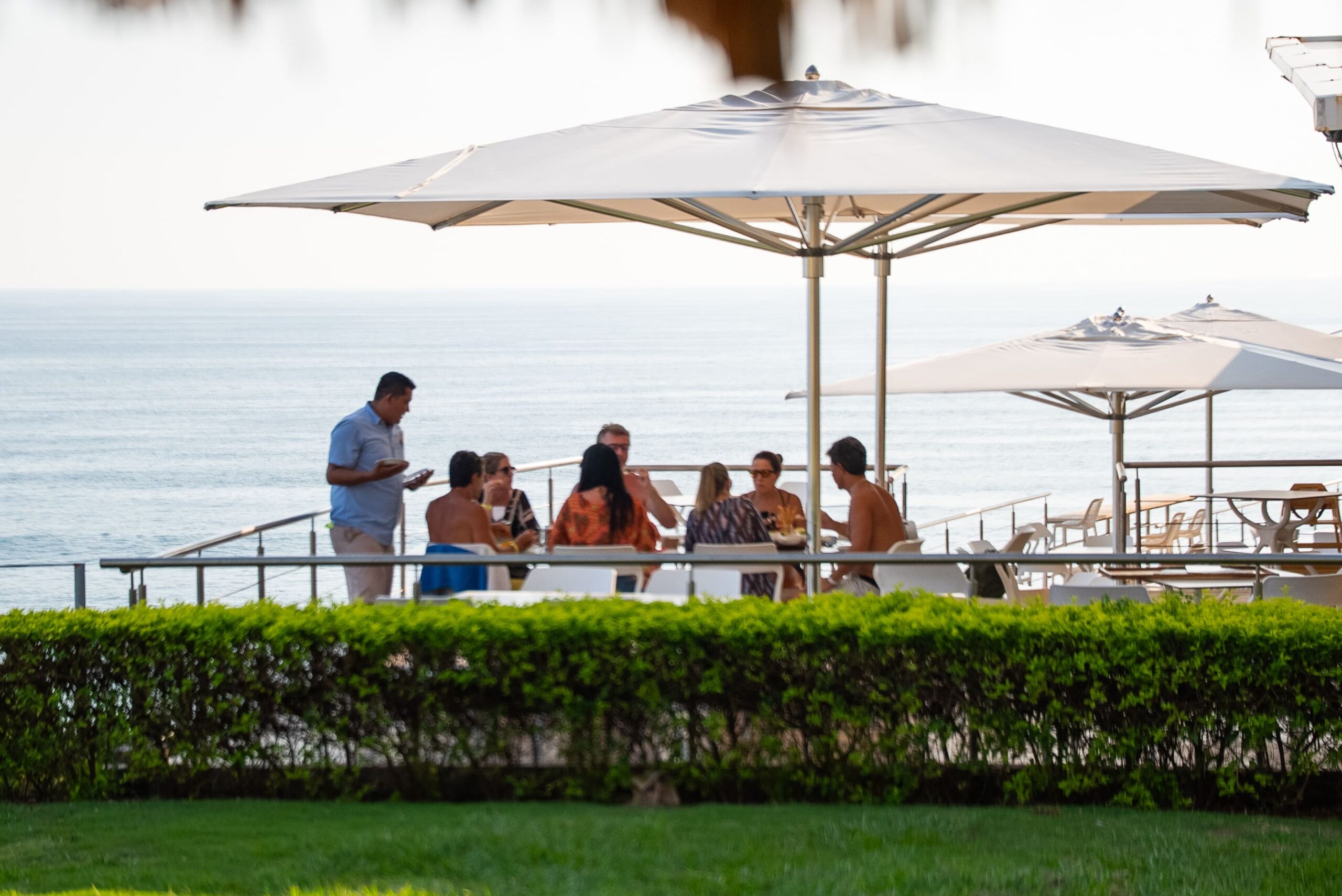 pelicanos restaurant
